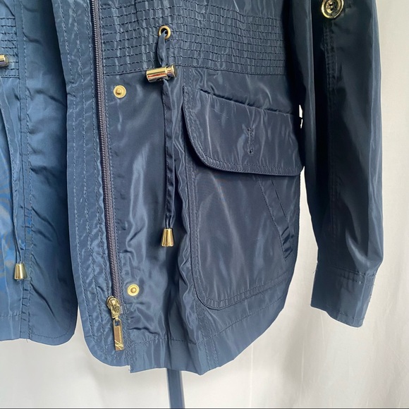 Weatherproof Water-Resistant Light Weight Jacket - Picture 3 of 9